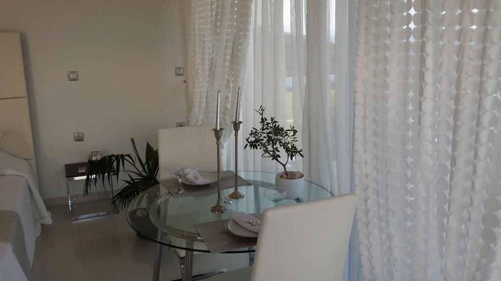 Villa Reveli Estate Kalathas Habitación foto